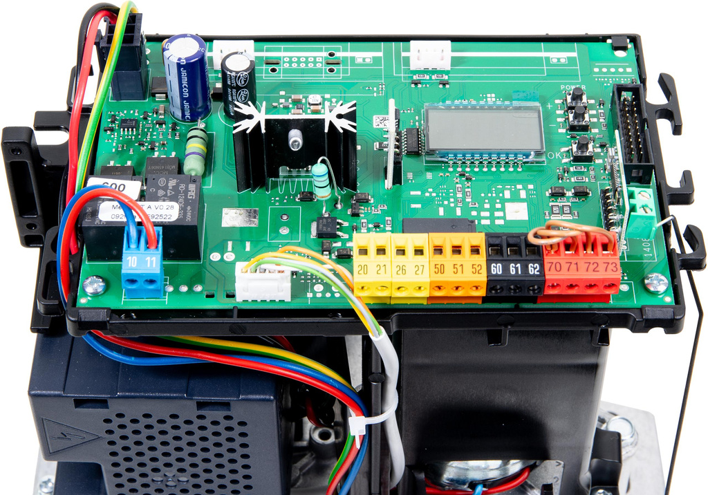 Kit BFT DEIMOS Ultra BT B600 EE KIT - Operador para cancelas correderas de 600 kg con unidad de control MERAK