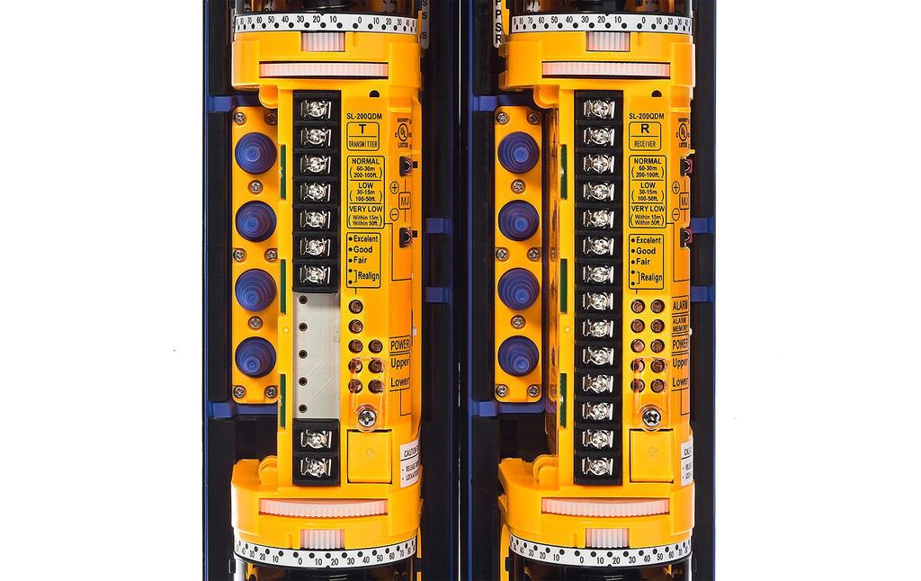 Bariera podczerwieni SL-200QDM do monitorowania i zabezpieczeń na odległość do 200m