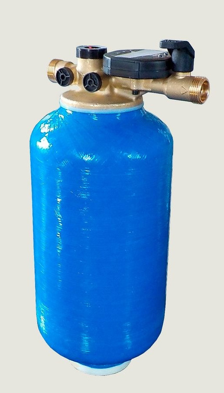 Softener for heating and cooling system cylinder 4L flange 3200 DN15 up to 14 thousand liters