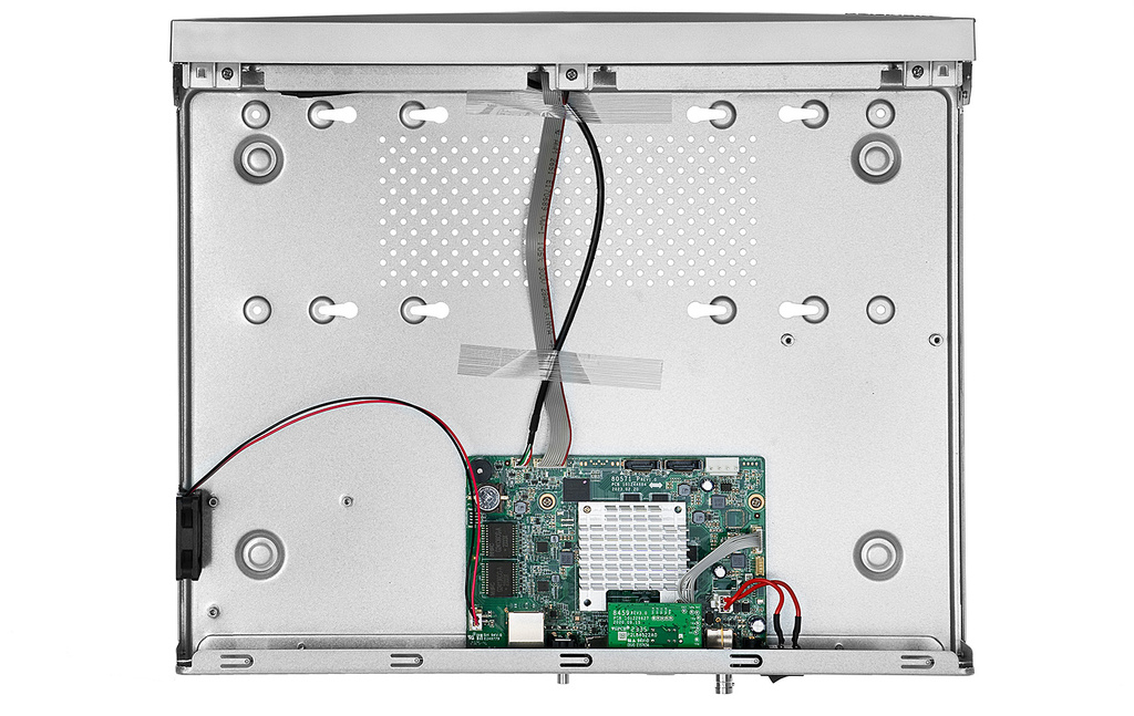 DS-7616NXI-I2/S(E) network DVR with advanced video analysis features