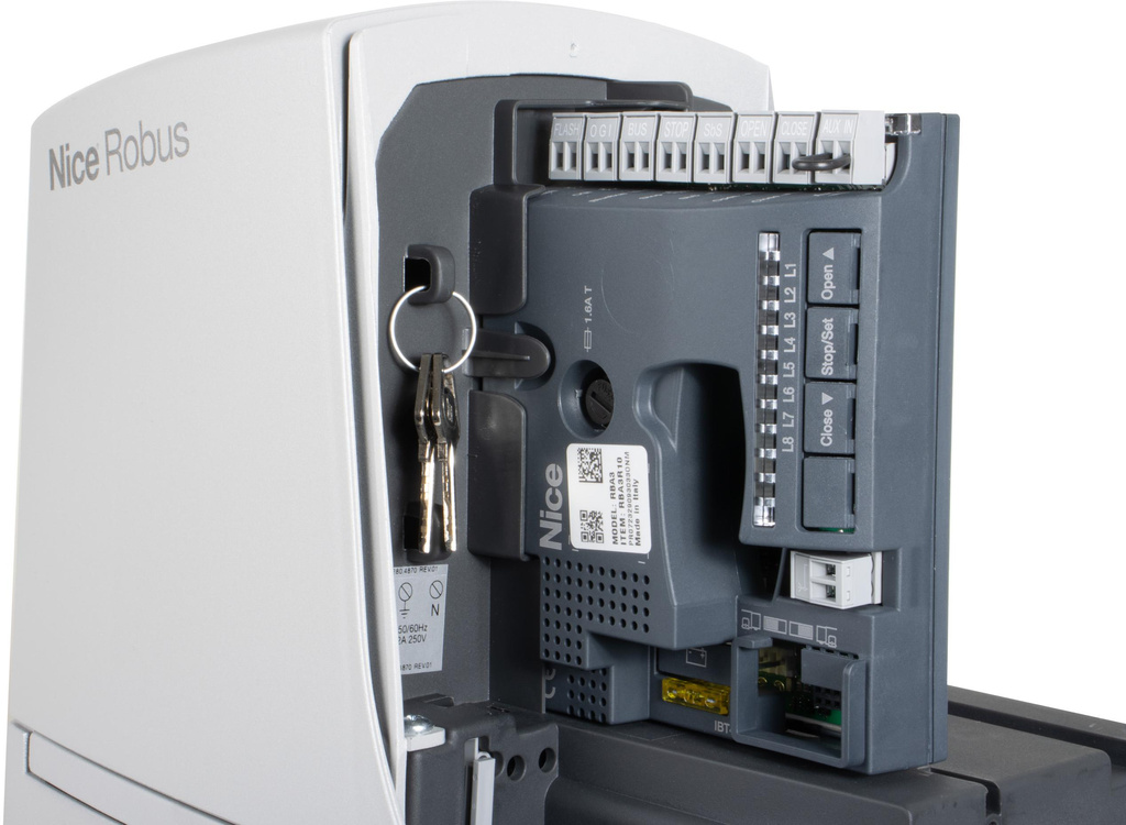 Set Nice ROBUS 600 MyGO pentru automatizarea porților glisante de până la 600 kg