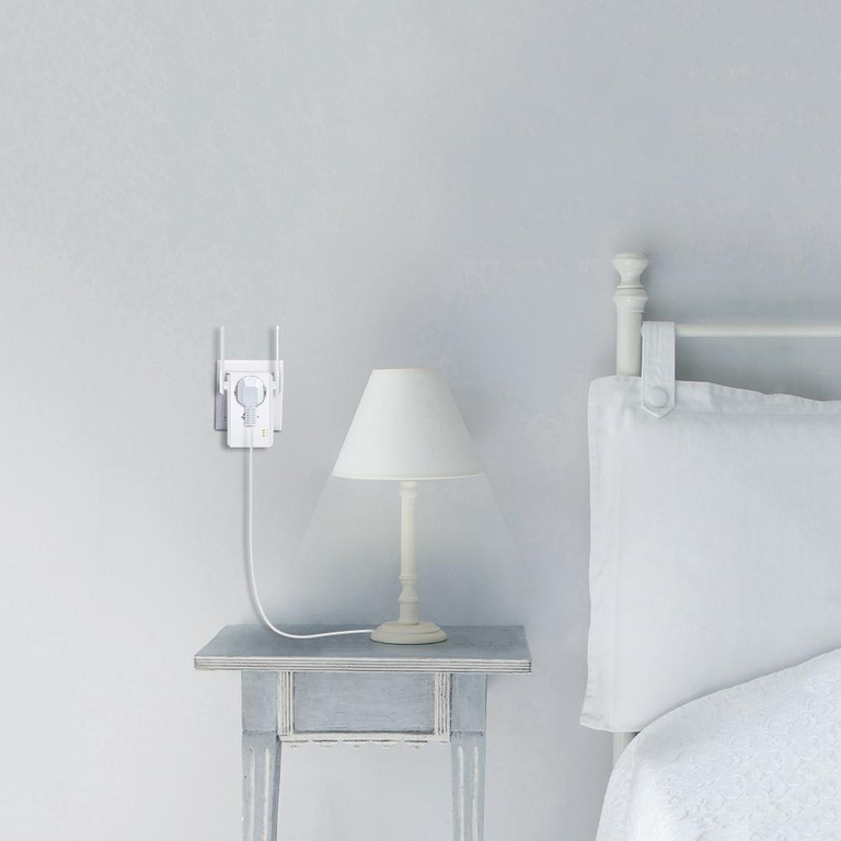 Booster de signal Wi-Fi TP-Link TL-WA860RE avec prise de courant