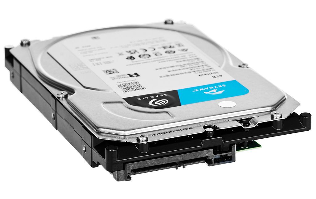 Dysk twardy 4TB SATA III SkyHawk do monitoringu i systemów bezpieczeństwa