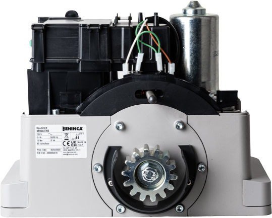 Kit di automazione per cancelli scorrevoli Beninca KBULL624SW.PM 24V con peso massimo fino a 600 kg e accessori